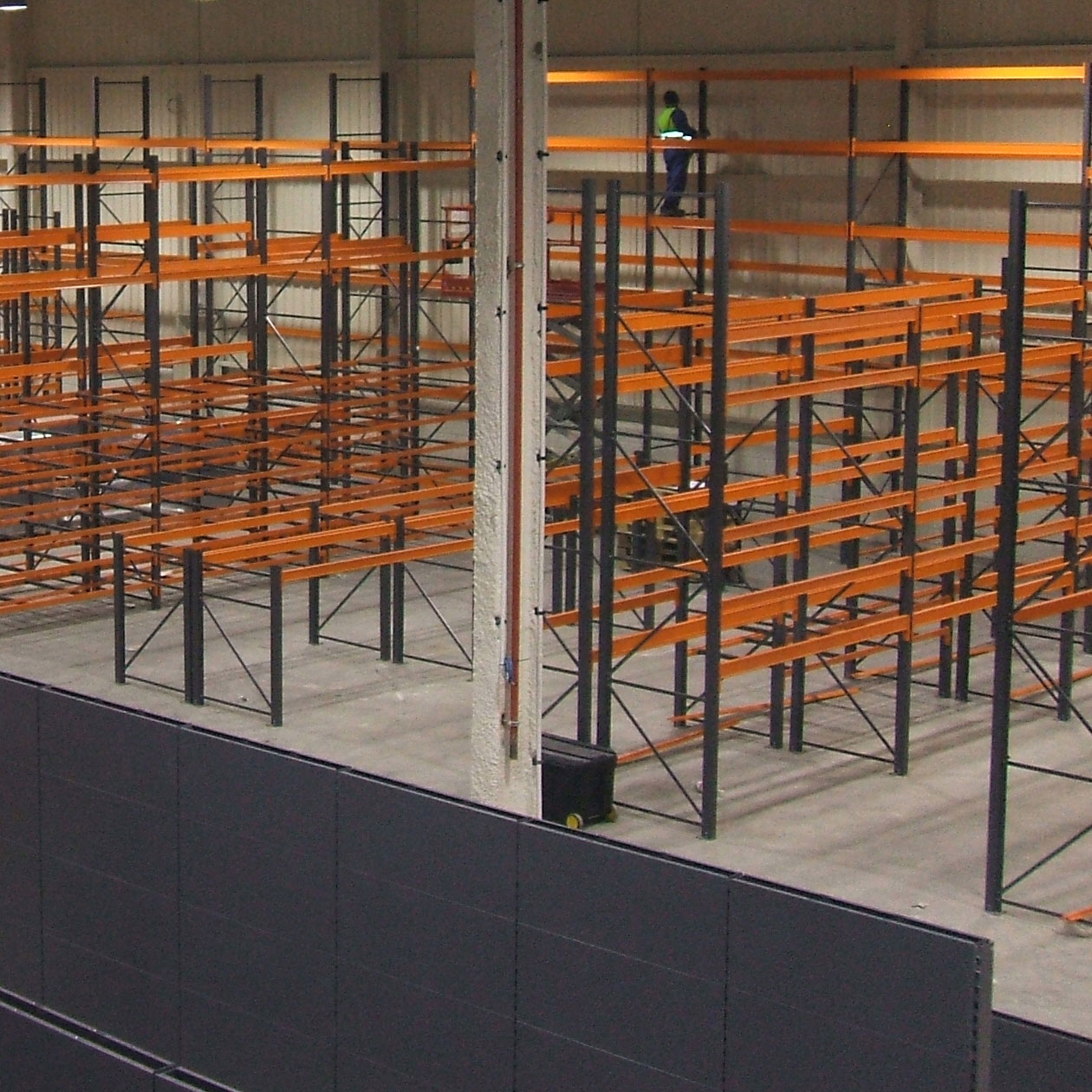 muebles de metal avezar 8